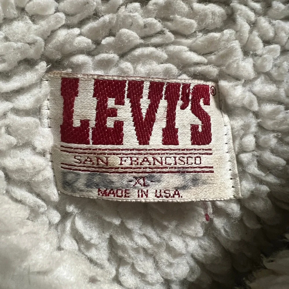 Vintage Levis Sherpa Lined Denim Trucker Jacket XL Acid Wash Grey Made in USA